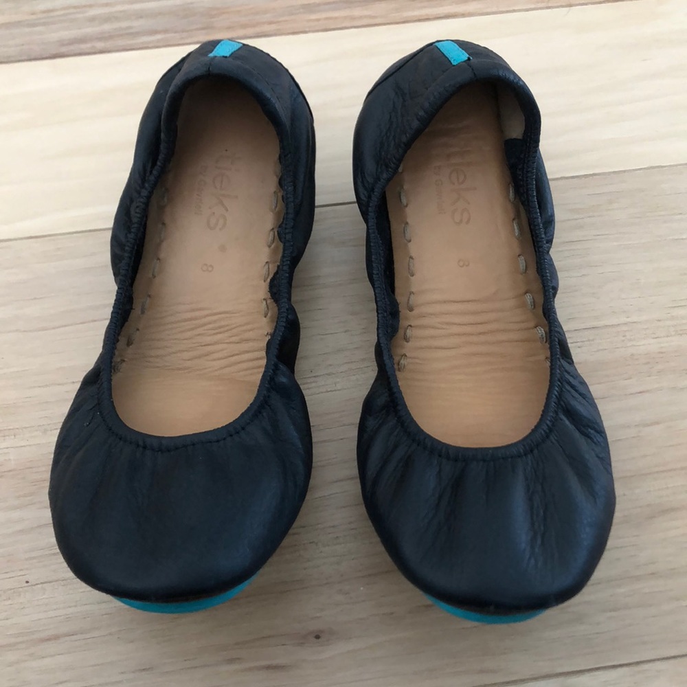 Black Tieks